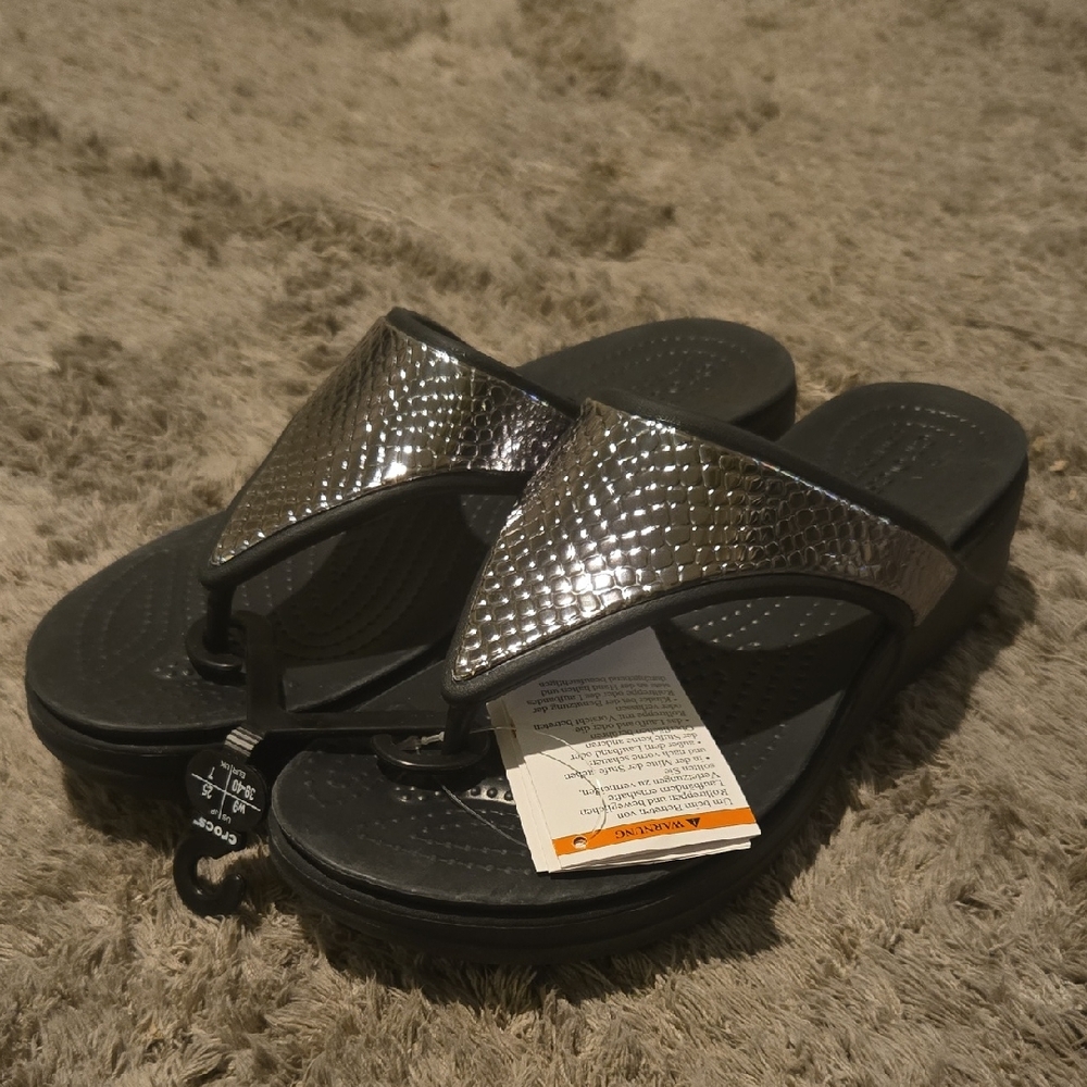 CROCS Monterey Metallic Wedge Flipflop
